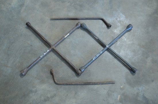 Lug Wrench & Tire Tools