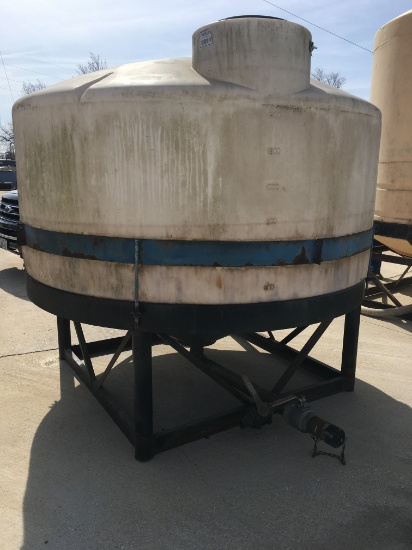 1500 Gallon Cone Bottom Tank w/ Stand