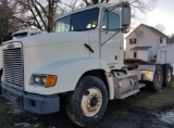 2000 Freightliner FLD 112 Day Cab Semi Tractor