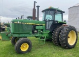 '84 JD 4650 2WD Tractor