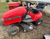 MF 2516H Lawn Tractor