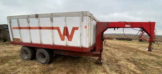 '75 Winnebago 7.5'x14' Tandem Axle Gooseneck Grain Trailer