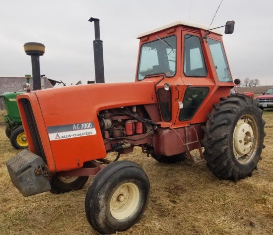 '76 Allis Chalmers 7000 Tractor