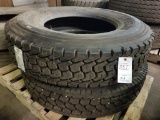 11R22.5 Tire