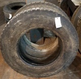 11R22.5 Tire