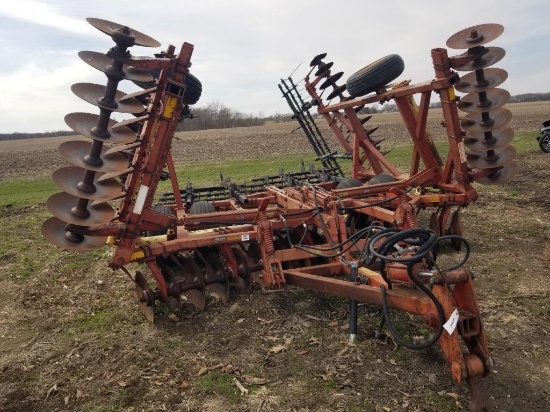 Krause 22' Hyd. Fold Disk w/ Coil Tine Harrow
