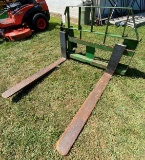 JD Quick Tach Pallet Forks