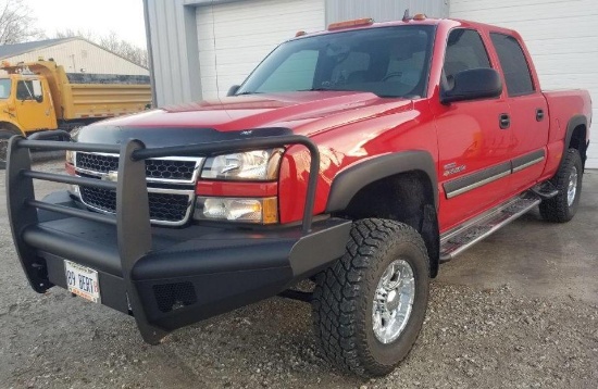 2006 Chevy Silverado 2500 HD crew cab LT, 4 door, 4X4 Pickup