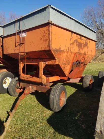 250 bu. gravity wagon on Ficklin running gear