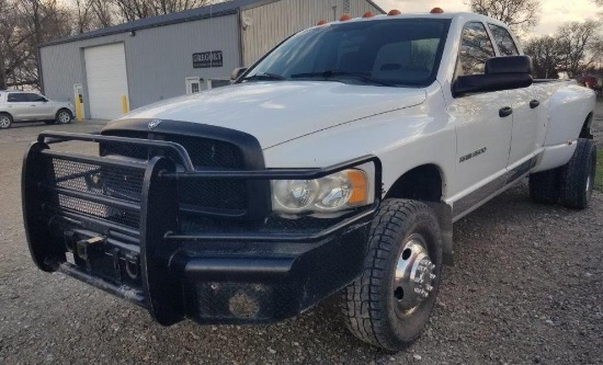 2004 Dodge Ram 3500 crew cab, 4 door, 4X4 Dually Pickup