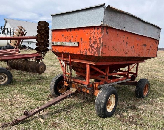 Farm King 250 bu. Gravity Wagon