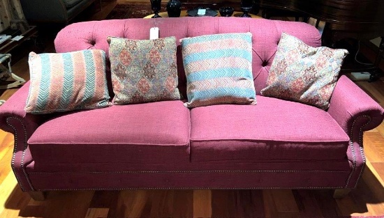 Flexsteel 7' Couch & Pillows