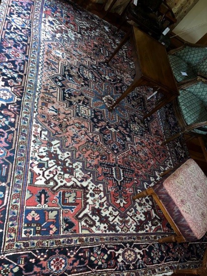 8'.5"X10' Oriental Style Rug