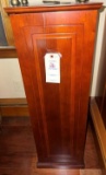 24 Compartment Stand