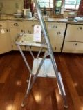 Alum. 4.5' Step Ladder