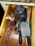 2 Drawers - Kitchen Utensils, Hand Mixer
