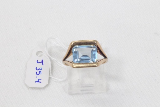 14k Yellow Gold Emerald Cut Light Blue Topaz Ring