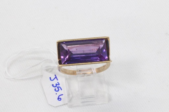 14k Yellow Gold Rectangular Cut Vivid Purple Glass Stone Ring