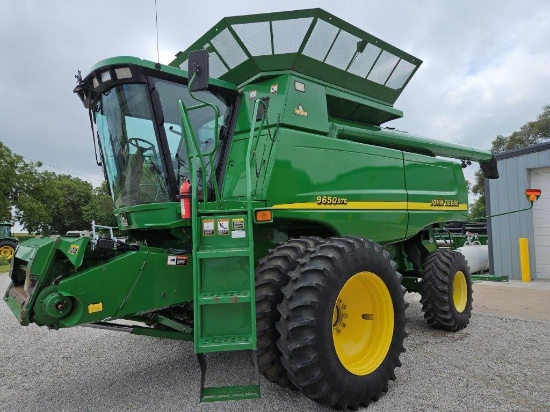 2001 JD 9650 STS 2WD Combine