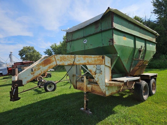 J&M 350 Gravity Wagon Box on Gooseneck Tandem Axle Trailer