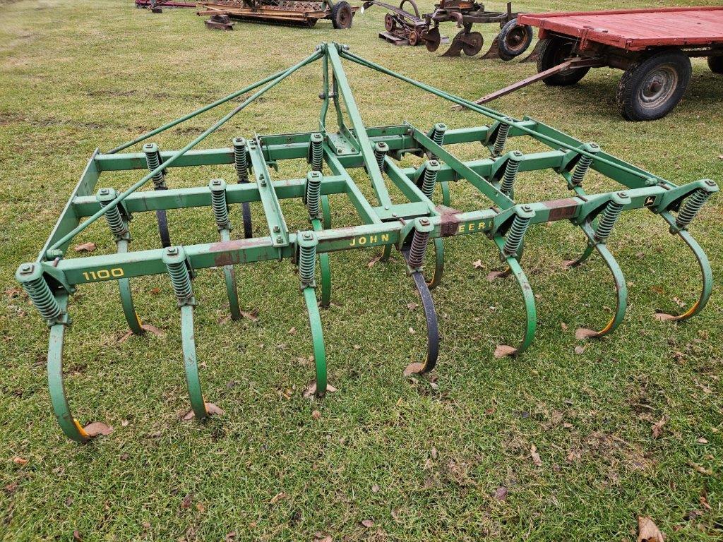 Used John Deere Vibra-Shank Field Cultivator Shank - Fits 3x3 Beam (960, 1100, 1010, 1000)
