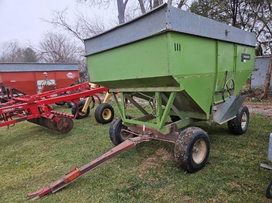 Parker 300 bu. Gravity Wagon