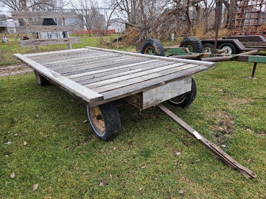 7.5'X16' wooden hay rack on John Deere gear