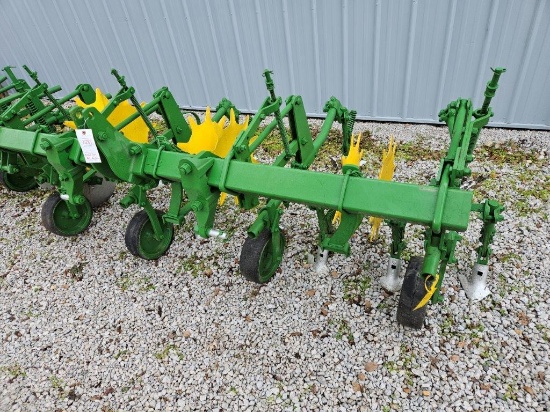 John Deere 3 row 30" 3 pt Cultivator