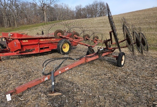 M&W 8 wheel hay rake