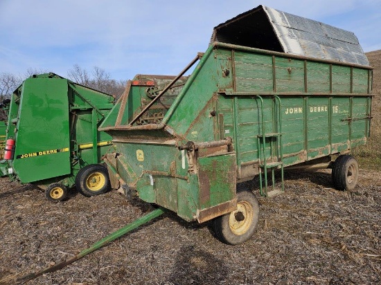 JD 115 chuck wagon on JD gear, missing beater bars