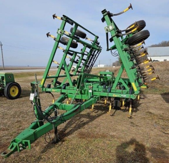 JD 980 Field Cultivator