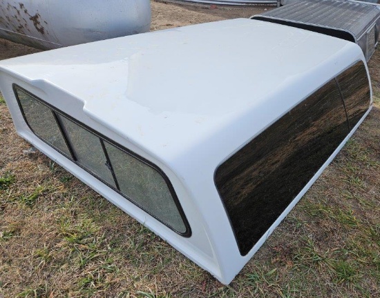 8' Fiberglass Truck Topper w/ Tinted Windows