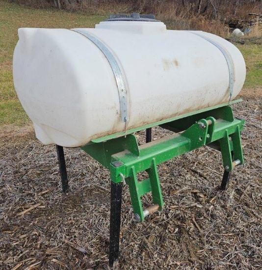 3pt 300-gal. Poly Tank on stands