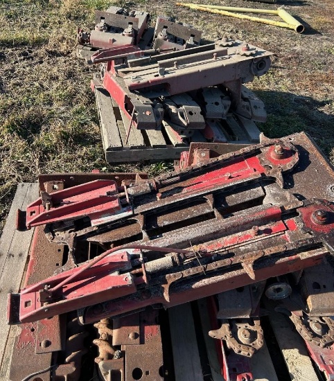 3 pallets - Case IH Corn Head Row Units