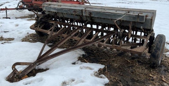 Minneapolis-Moline P37 10' Grain Drill