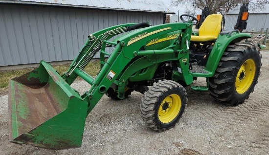 2005 JD 4520 FWA Tractor