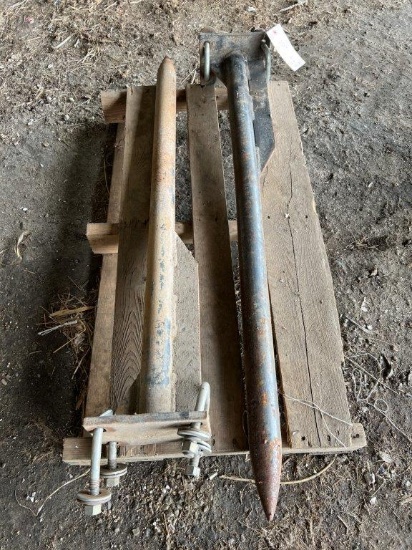44" HD Bolt on Bale Spear