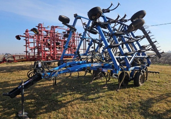 DMI Tigermate 28' Field Cultivator