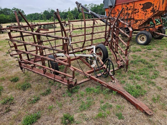 International 310 drawbar harrow cart