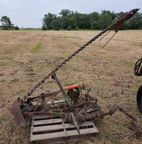 IH fast hitch sickle mower, 9'