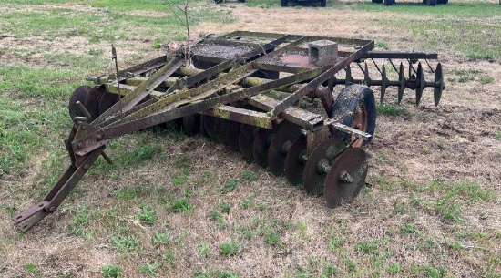 IH 10' pull type disk