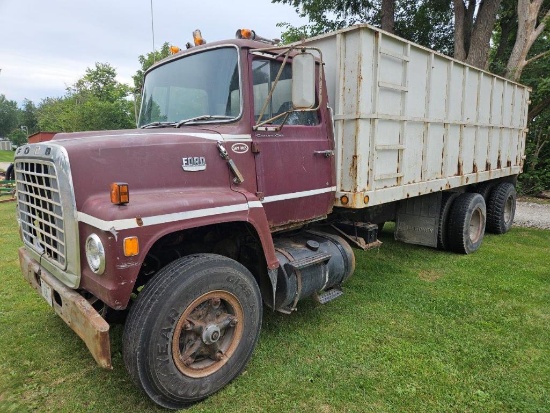 1972 Ford 8000 Louisville Tandem Grain Truck