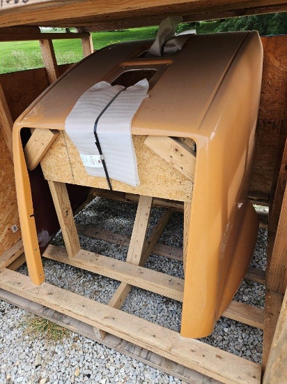 Case 821G Wheel Loader Engine Hood