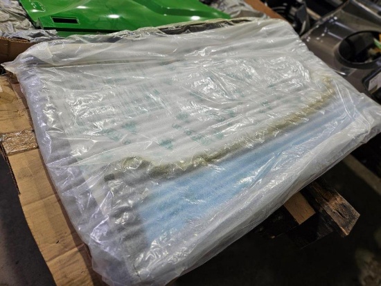 JD NOS 625i, 825i Gator folding windshield kit