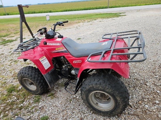 2006 Kawasaki Bayou 250 2WD 4 wheeler w/ front tow hitch, Illinois title