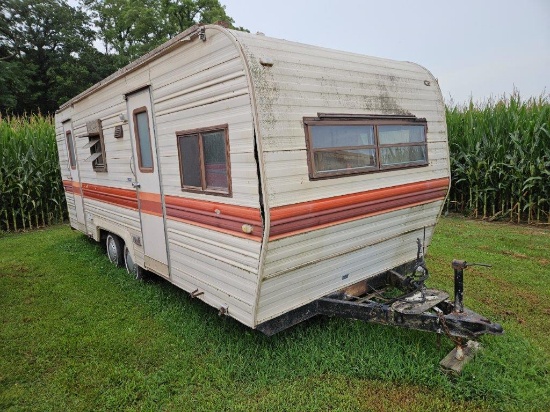 1988 Play-Mor 20' camper, in need of repair