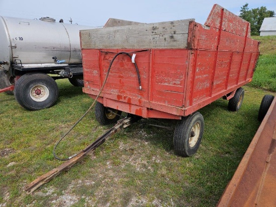 Barge wagon 14' x 7' w/hoist on New Idea running gear, 9.5 x 14 tires, 6 bolt hubs