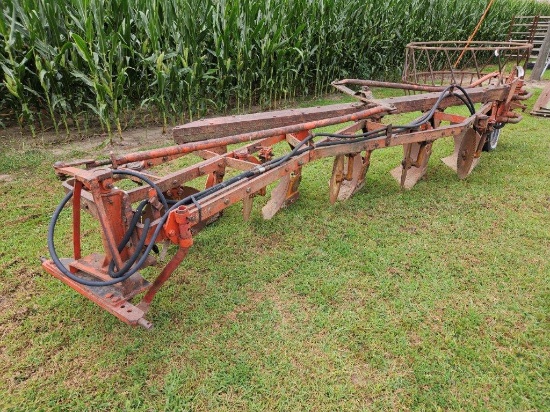 Case 5 btm semi-mt plow, no cylinder