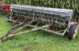 JD 11' grain drill, small seed boxes, hydraulic lift