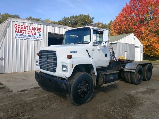 1994 Ford L9000 Day Cab Truck Tractor